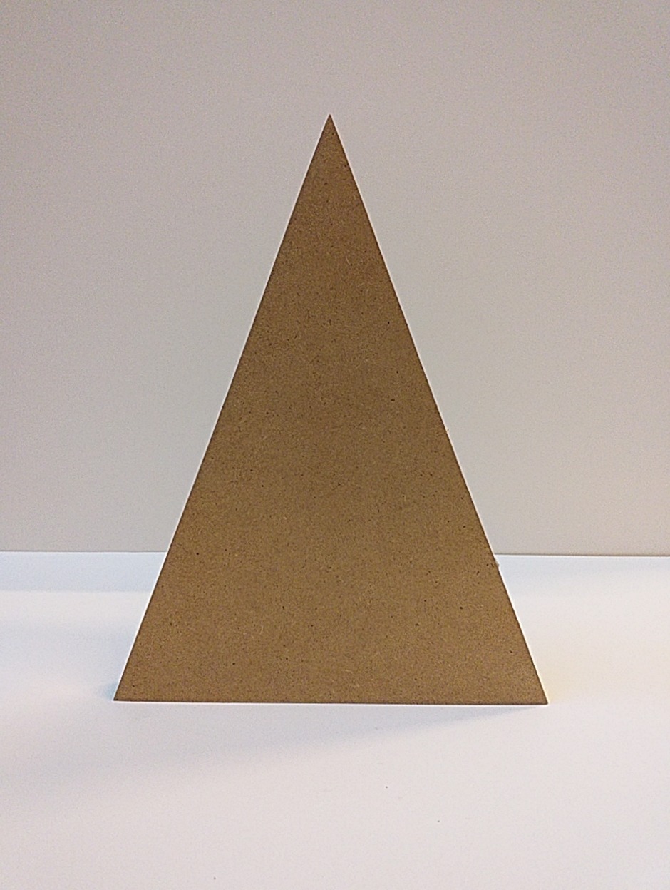 Τριγωνάκι 15εκ MDF 16mm